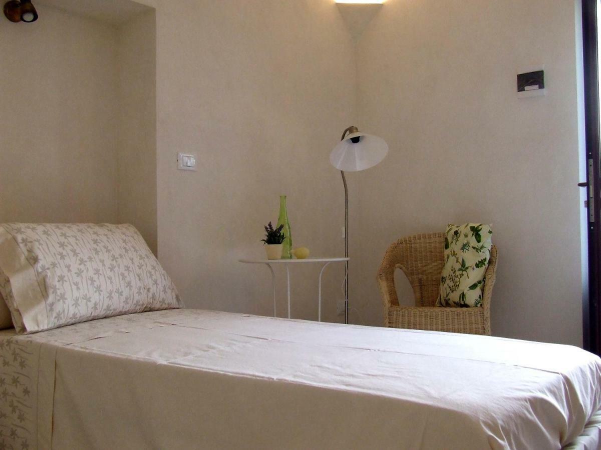 Il Giardino Di Viola Bed & Breakfast Ceglie Messapica Dış mekan fotoğraf